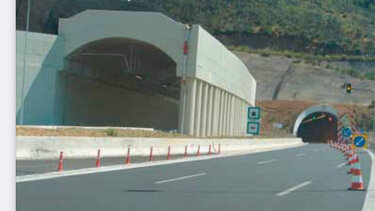 Το τούνελ στην Άμπελο Λασιθίου