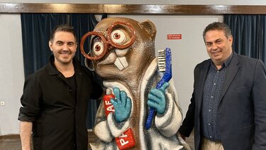 Όταν ο Μιχάλης Χατζηγιάννης συνάντησε τον «Γιατρό τον Κάστορα»!