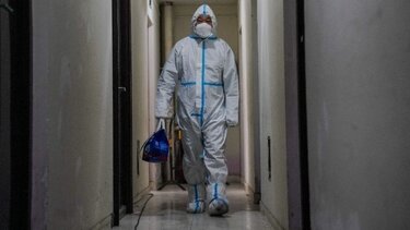 «Εξαιρετικά απασχολημένα» τα νοσοκομεία και τα γραφεία κηδειών στην Κίνα ελέω Covid19