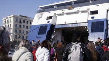  Χωρίς ιδιαίτερα προβλήματα η έξοδος των εκδρομέων από τα λιμάνια της Αττικής 