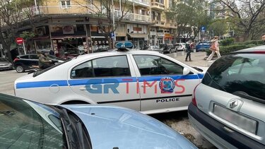 Χτύπησε και έστειλε στο νοσοκομείο ηλικιωμένη για να τη ληστέψει