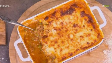 Ο Γιώργος Τσούλης φτιάχνει πίτα του βοσκού