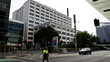 Aρνούνται να δοθεί "αίμα εμβολιασμένου κατά της covid" στο άρρωστο βρέφος τους