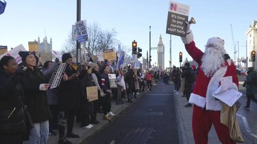 Βρετανία: Υπό πίεση η κυβέρνηση Σούνακ από τις απεργίες