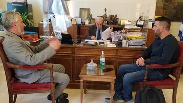 Υπογραφή σύμβασης για την ασφαλτόστρωση δρόμων της Νέας Αλικαρνασσού