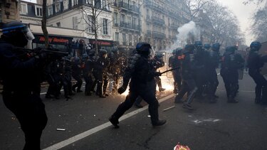 Έξι στους δέκα Γάλλους λένε «όχι» στις μεταρρυθμίσεις του συνταξιοδοτικού