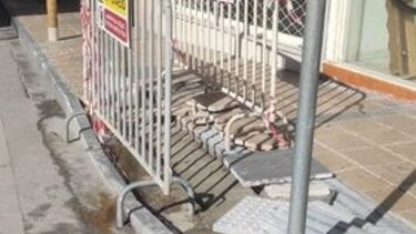 Τα έργα για τη ράμπα που έχουν μείνει στη μέση