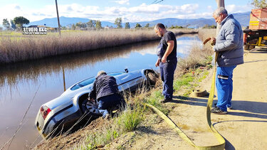Με ξένες πινακίδες το όχημα που βρέθηκε σε ποτάμι στην Αργολίδα 