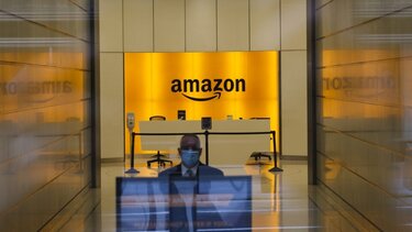 Σε 48ωρη απεργία οι εργαζόμενοι στις αποθήκες της Amazon 