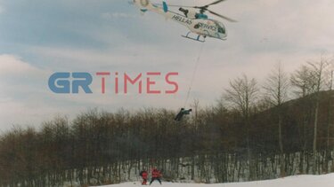 Γυναίκα έπεσε σε «τρύπα» (ριμέ) στα 2.700 μέτρα – Τραυματίστηκε στο πόδι 