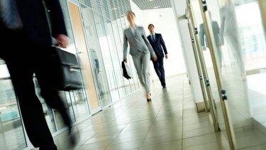 Hμερίδα για την έλλειψη εργατικού δυναμικού στην αγορά εργασίας, με σημαντικές παρουσίες