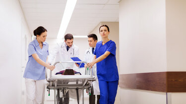 Σωματείο Εργαζομένων ΠΑΓΝΗ: Yποστελέχωση στον κλάδο των τραυματιοφορέων