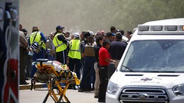 Πυροβολισμοί με "πολλά θύματα" στην Καλιφόρνια