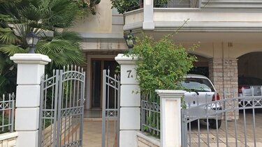 «Πάρε τηλέφωνο την αστυνομία, θα τον σκοτώσω», φώναζε η 47χρονη στο Μοσχάτο