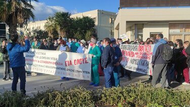 Βρύσαλης: Αυξήσεις - κοροϊδία στους υγειονομικούς