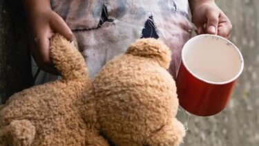 Δύο πρώην αστυνομικοί κατηγορούνται για παιδική πορνογραφία