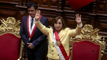 Πολιτική κρίση στο Περού: Δεν θα παραιτηθεί η πρόεδρος Μπολουάρτε