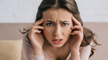 Έξι χρήσιμες συμβουλές για να προλάβετε την ημικρανία