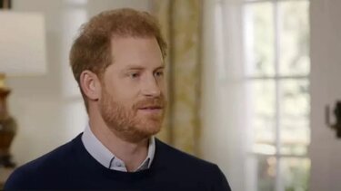 Ο πρίγκιπας Χάρι αποκαλύπτει τα τελευταία του λόγια στη βασίλισσα Ελισάβετ - Τι της ψιθύρισε όταν πέθανε