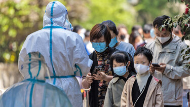 Με κορωνοϊό 7 στους 10 κατοίκους της Σανγκάης