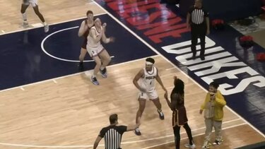 Αγώνας μπάσκετ διεκόπη λόγω... ντελιβερά! 