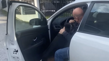 H συγκινητική στιγμή που ιδιοκτήτης και σκύλος, ξανασμίγουν μετά από 5 χρόνια