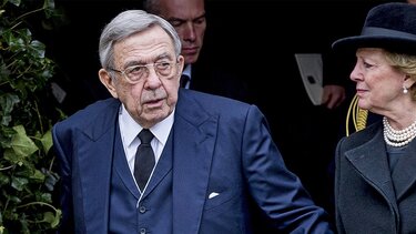 Η κυβέρνηση αποφασίζει για την ταφή του τέως βασιλιά Κωνσταντίνου