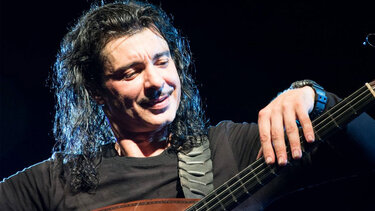 Με Τζουγανάκη κόβουν την πίτα τους οι αστυνομικοί