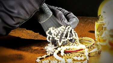 «Χρυσή» κλοπή: Πώς η 29χρονη Ρόζα, το "ρόδο της Μ. Ανατολής", έστησε το μεγάλο κόλπο