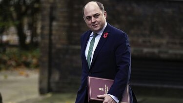 Μπεν Ουάλας: Δεν υπάρχει κανένα μαγικό ραβδί στον πόλεμο να βοηθήσει την Ουκρανία