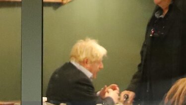 Ο Μπόρις Τζόνσον "ψηφίζει" Καλάβρυτα