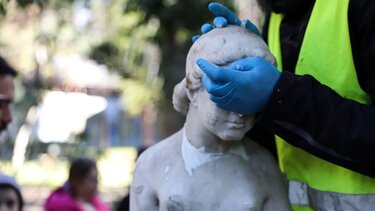 Δήμος Αθηναίων: Σε εφαρμογή το μεγάλο πρόγραμμα αποκατάστασης των υπαίθριων γλυπτών