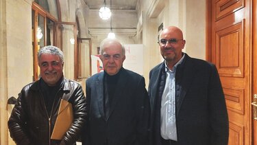 Ομόφωνα "ναι" στη μελέτη για το τρένο στην Κρήτη από το Δημοτικό Συμβούλιο Ηρακλείου