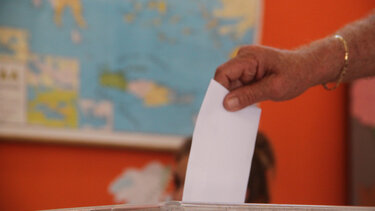  Ψήφος αποδήμων: Πάνω από 30.000 αιτήσεις για συμμετοχή στις εκλογές