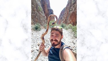 Viral ... Κρητικός με κατσούνες και χιούμορ!