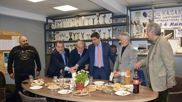 Έκοψε την πίτα του ο ΠΟΗ Κάστρο