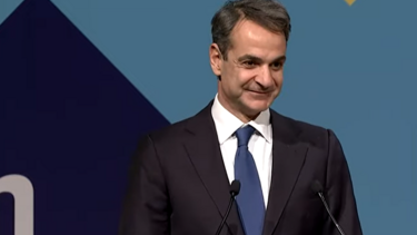 Η ομιλία Μητσοτάκη, τα γέλια στον εξώστη και η αντίδραση!