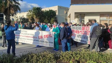 Στο πλευρό των εργαζομένων στο ΠΑΓΝΗ οι εργαζόμενοι γάλακτος, τροφίμων και ποτών