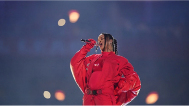 H Ριάνα παραιτείται από CEO της εταιρείας εσωρούχων της