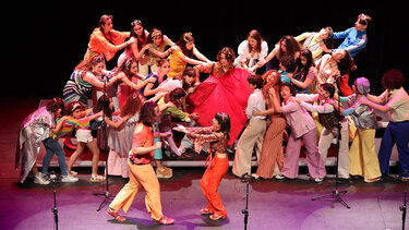 «ΑΒΒΑ The Musical» από την Εφηβική Χορωδία του Δήμου Χανίων για τα σχολεία του Ηρακλείου