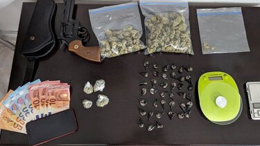 Συνελήφθη για διακίνηση ναρκωτικών: Έκρυβε στο σπίτι κάνναβη και κοκαΐνη