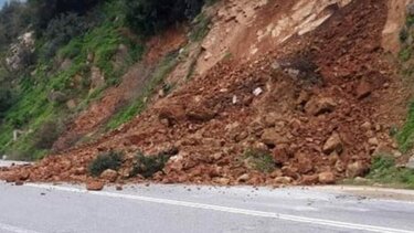 Κατολίσθηση και ακυρώσεις πτήσεων στην Κρήτη, λόγω της κακοκαιρίας