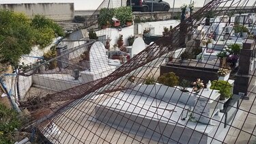 Έπεσαν τα σύρματα από τον νοτιά και κανείς δεν ενδιαφέρεται