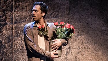 "Βρωμιά": Ένα ισχυρό μήνυμα, ένας σπουδαίος θεατρικός μονόλογος