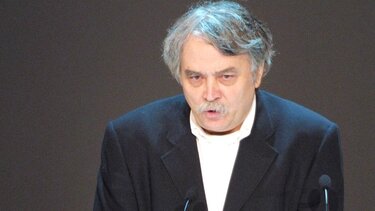Πέθανε ο βραβευμένος σκηνοθέτης και συγγραφέας Λάκης Παπαστάθης