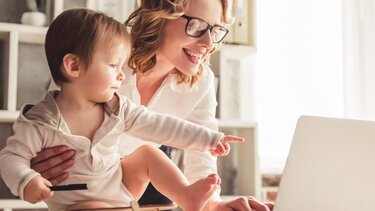 «Μεγαλώνοντας δυνατά και χαρούμενα παιδιά» - Νέος κύκλος της σχολής γονέων στη Σητεία