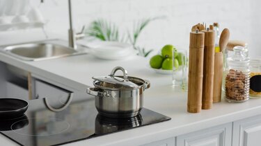 Ξέχασε το μάτι αναμμένο, κλειδώθηκε και έξω από το σπίτι!