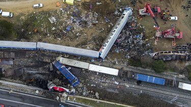 Δυστύχημα στα Τέμπη: Ολοκληρώθηκε η εξέταση DNA των δειγμάτων, ταυτοποιήθηκαν 54 θύματα