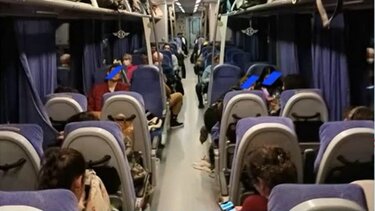 Τέμπη: Φωτογραφία - ντοκουμέντο μέσα από το τρίτο βαγόνι λίγο πριν τη σύγκρουση