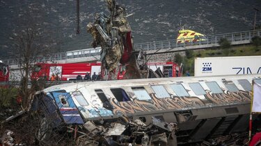 Δυστύχημα στα Τέμπη: "Να αποκαλυφθεί η αλήθεια με τη φωτιά"